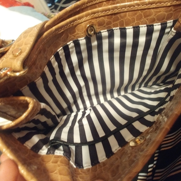 🔷Gianni bini tan purse nwt - Picture 2 of 7
